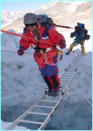 Tamae Watanabe climbs Mt. Everest successfully at age 63. Photo: http://news.bbc.co.uk